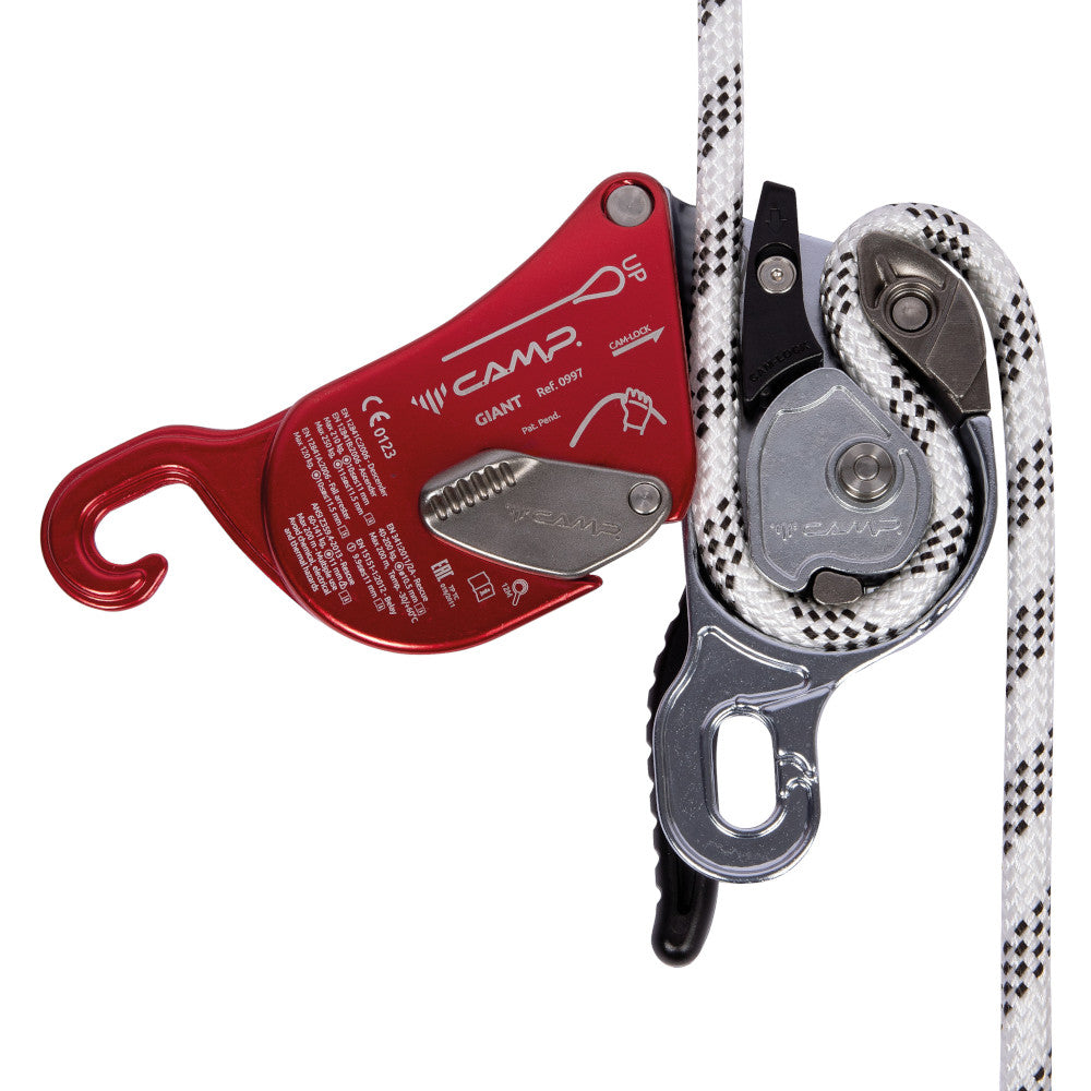 Camp Giant afdaal apparaat met paniek stop