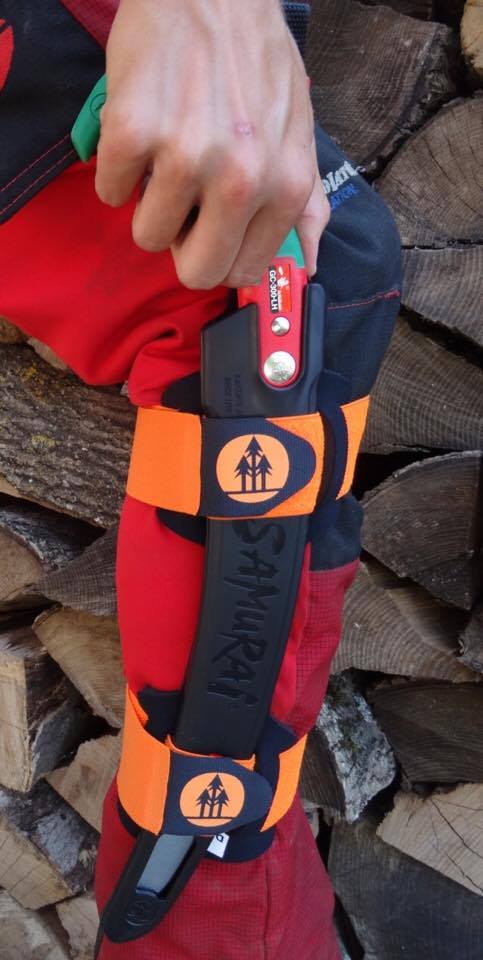 Sawpod klitteband houder voor de handzaag